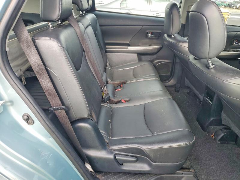 Фото 10 - TOYOTA PRIUS