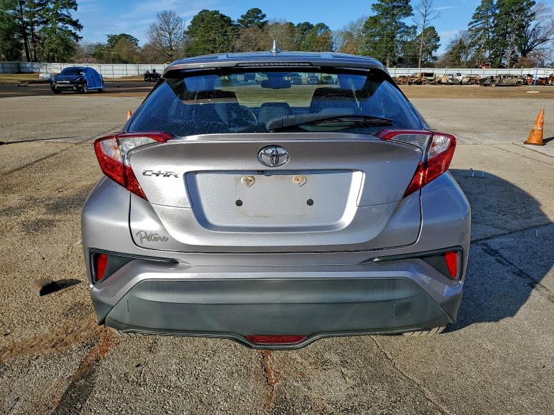 Фото 6 - TOYOTA C-HR