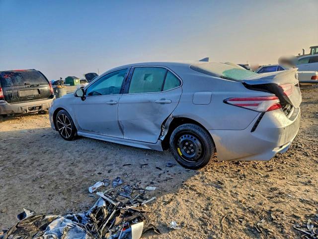 Фото 2 - TOYOTA CAMRY