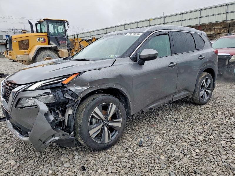 Фото 1 - NISSAN ROGUE