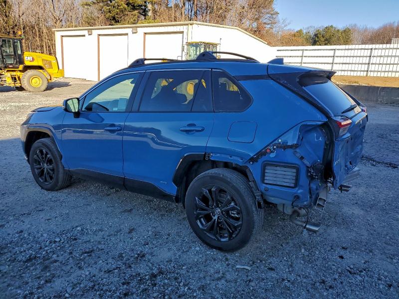 Фото 2 - TOYOTA RAV4