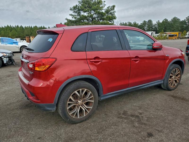Фото 3 - MITSUBISHI OUTLANDER