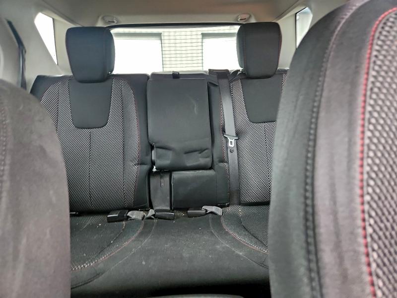 Фото 10 - CHEVROLET EQUINOX