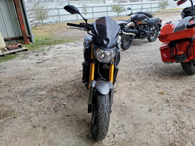 YAMAHA FZ-09 2015