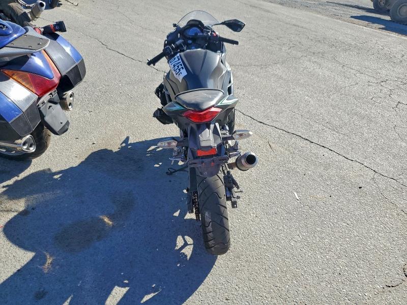 KAWASAKI EX300 B 2016