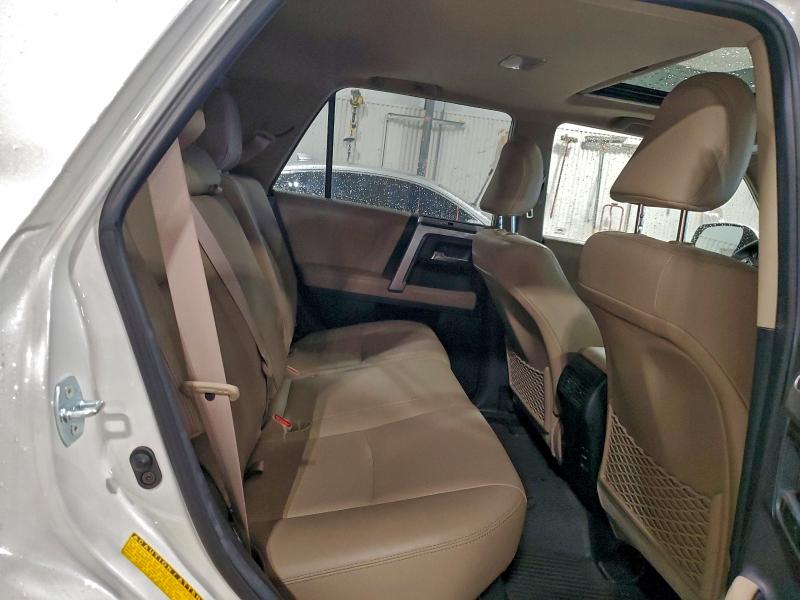 Фото 11 - TOYOTA 4RUNNER