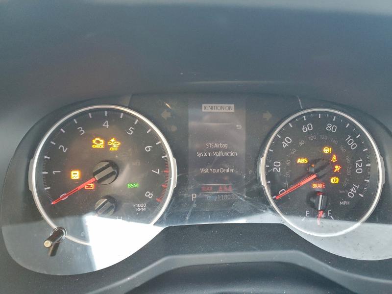 Фото 9 - TOYOTA RAV4