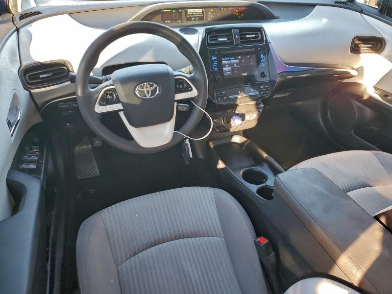 Фото 8 - TOYOTA PRIUS