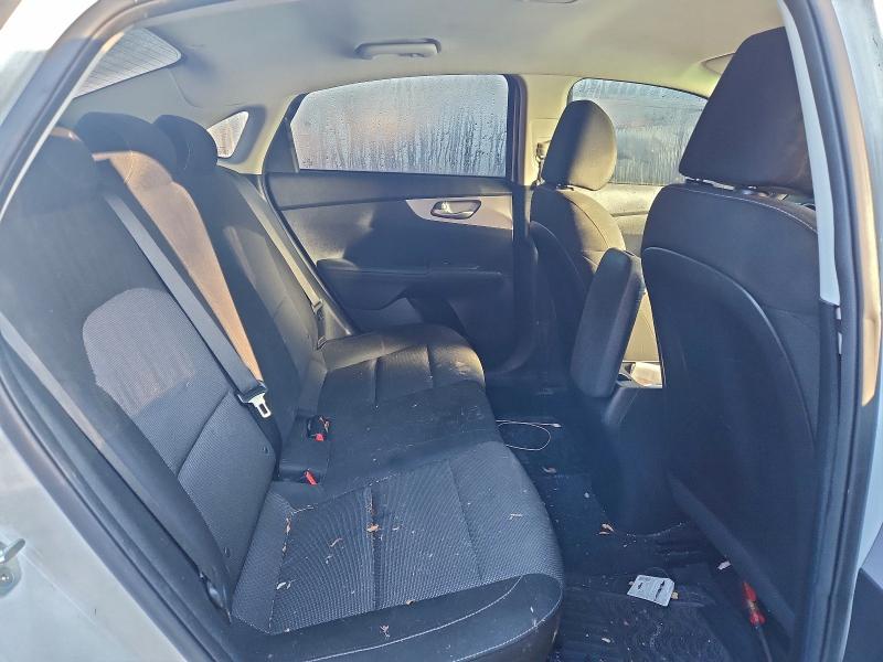 Фото 10 - KIA FORTE