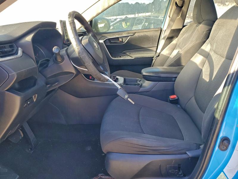 Фото 7 - TOYOTA RAV4