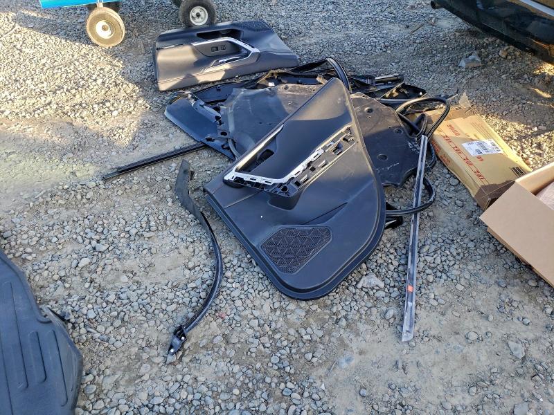 Фото 13 - TOYOTA RAV4