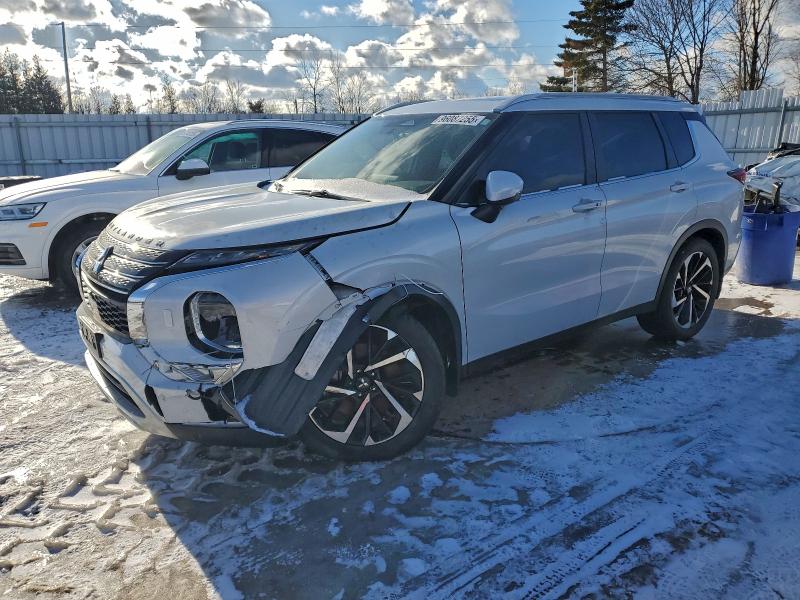 Фото 1 - MITSUBISHI OUTLANDER