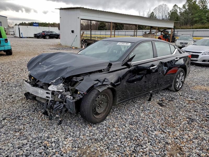 Фото 1 - NISSAN ALTIMA