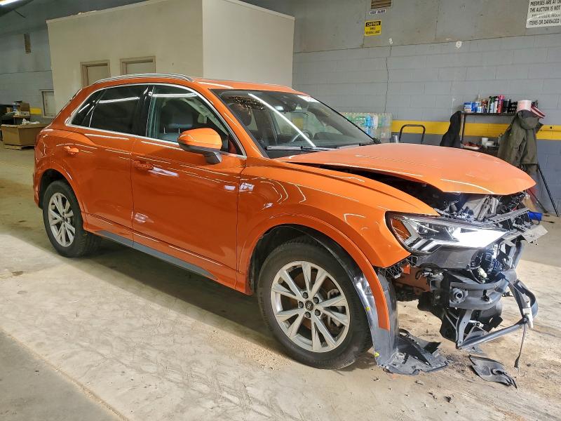 Фото 4 - AUDI Q3