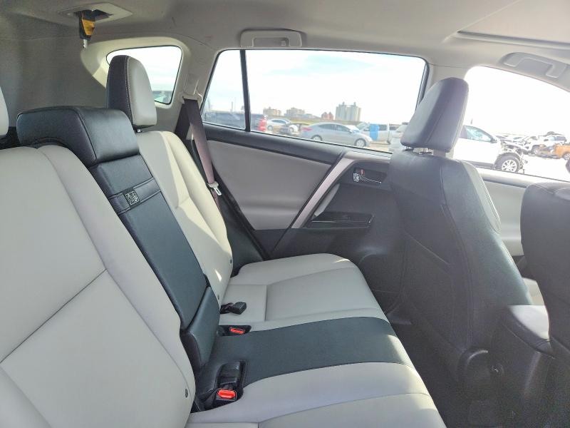 Фото 11 - TOYOTA RAV4