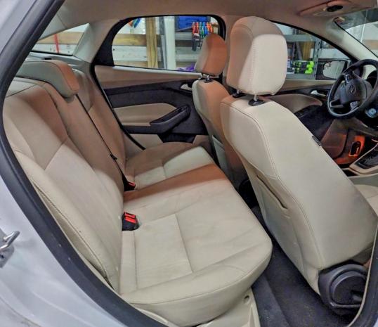 Фото 10 - FORD FOCUS