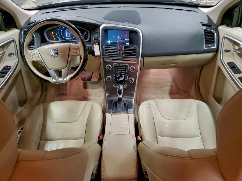 Фото 8 - VOLVO XC60