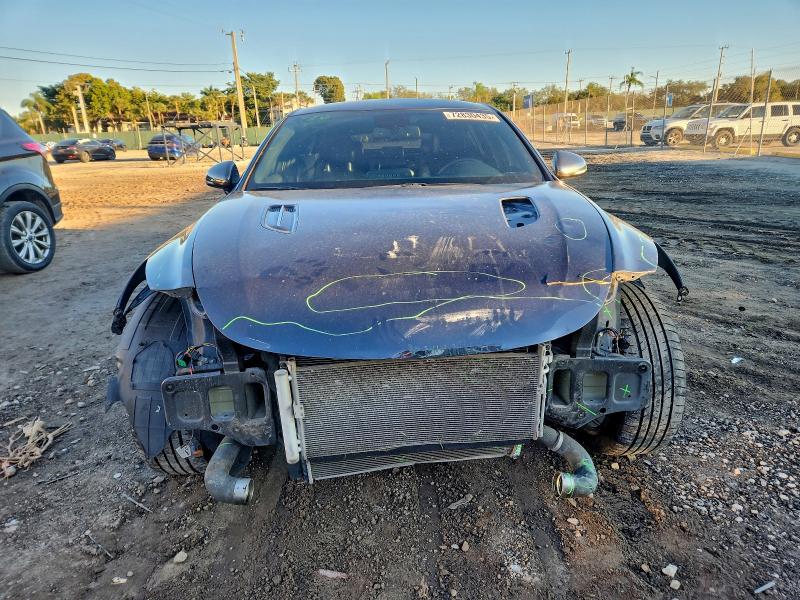 Фото 5 - KIA STINGER