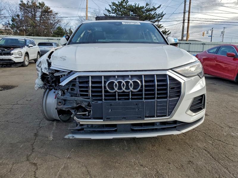 Фото 5 - AUDI Q3