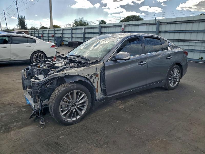 Фото 1 - INFINITI Q50