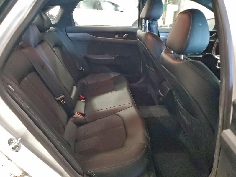 Фото 10 - KIA K5