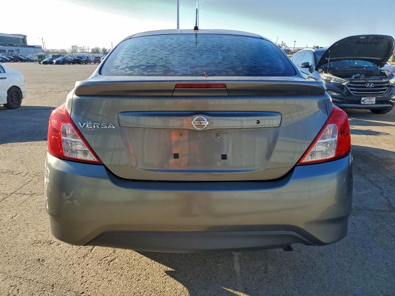 Фото 6 - NISSAN VERSA