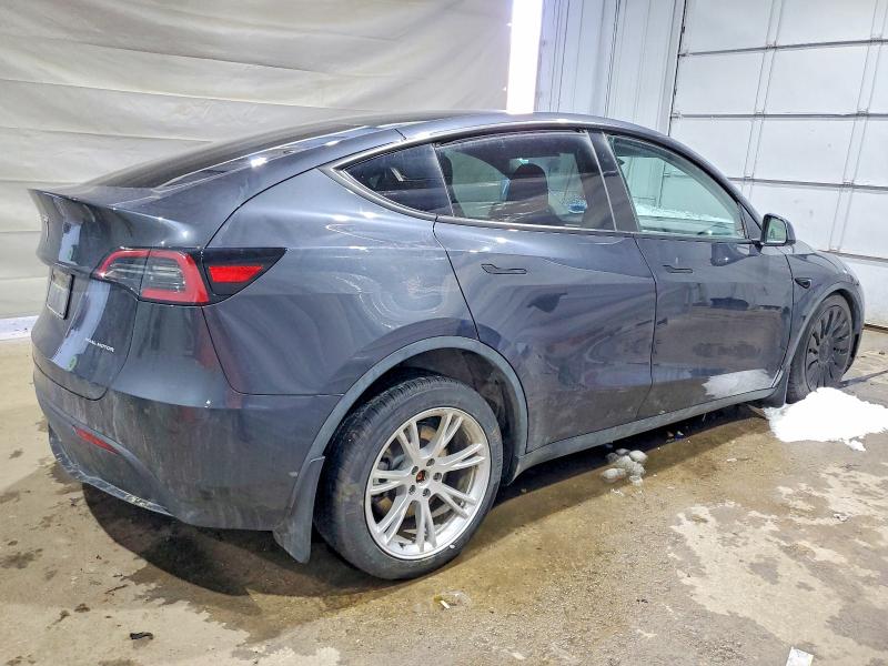 Фото 3 - TESLA MODEL Y