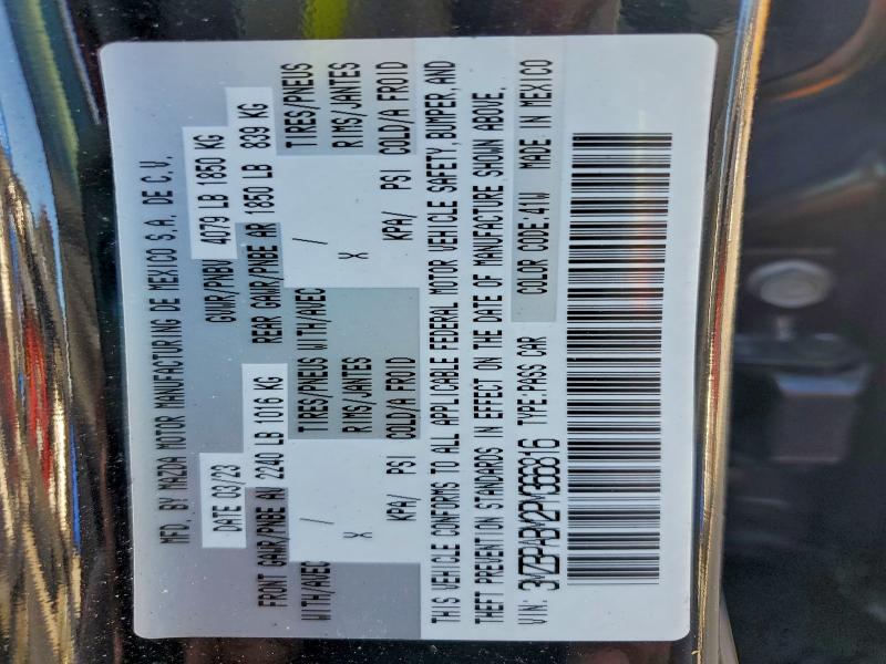 Фото 12 - MAZDA 3