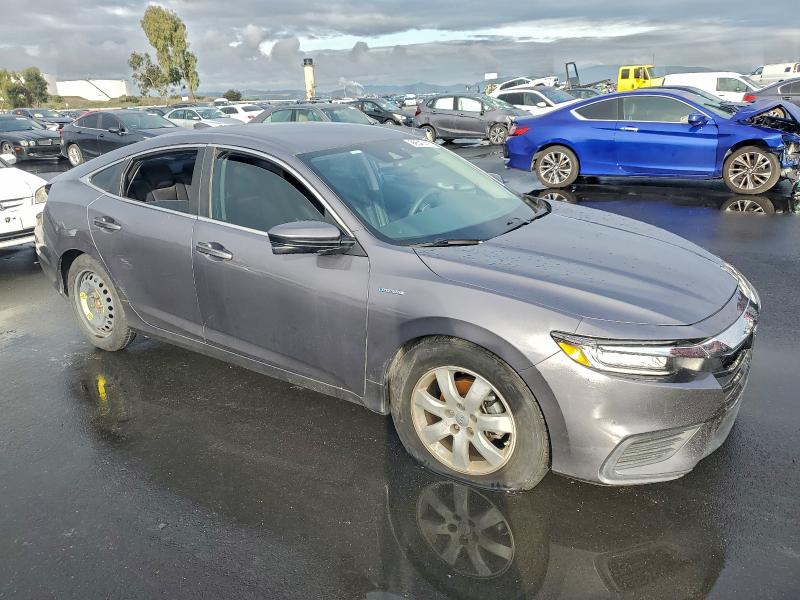 Фото 4 - HONDA INSIGHT