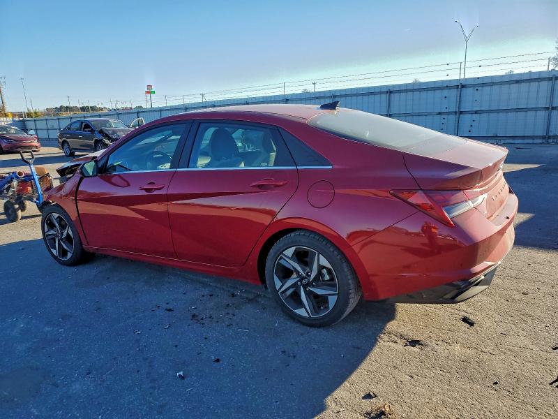 Фото 2 - HYUNDAI ELANTRA