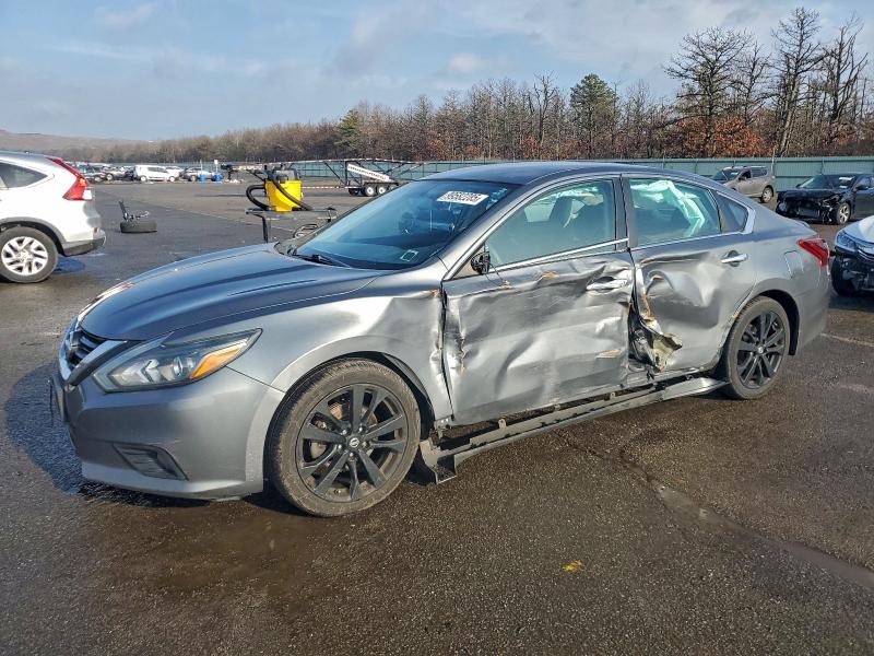 Фото 1 - NISSAN ALTIMA