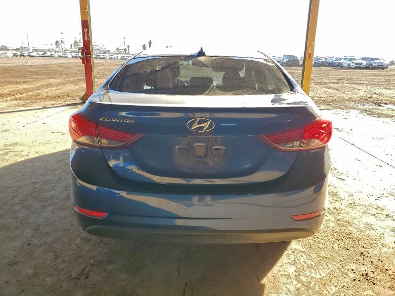 Фото 6 - HYUNDAI ELANTRA