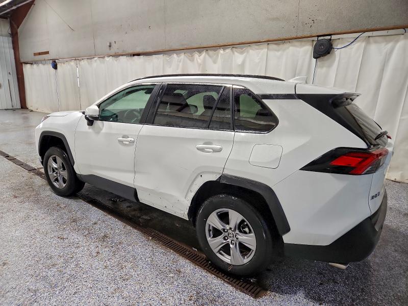 Фото 2 - TOYOTA RAV4