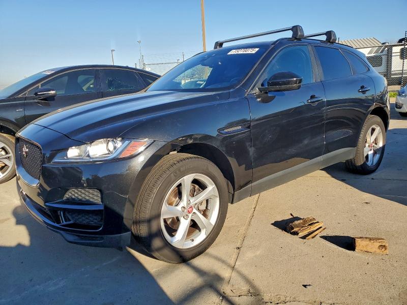 Фото 1 - JAGUAR F-PACE