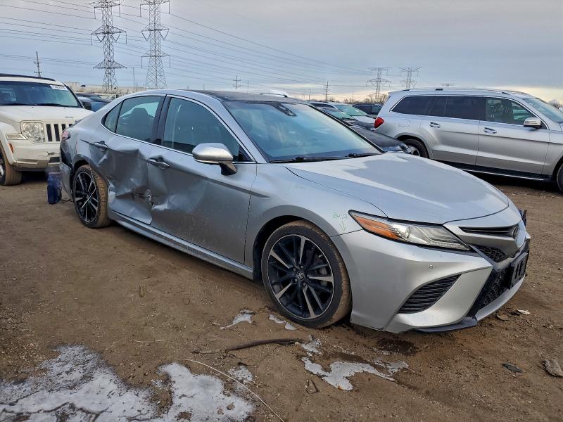 Фото 4 - TOYOTA CAMRY