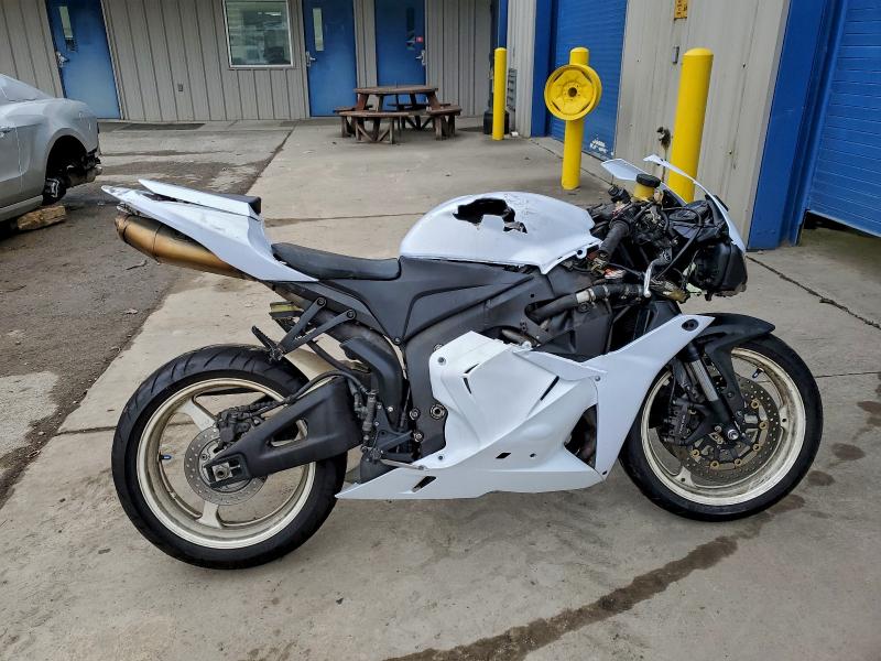 HONDA CBR CYCLE 2009