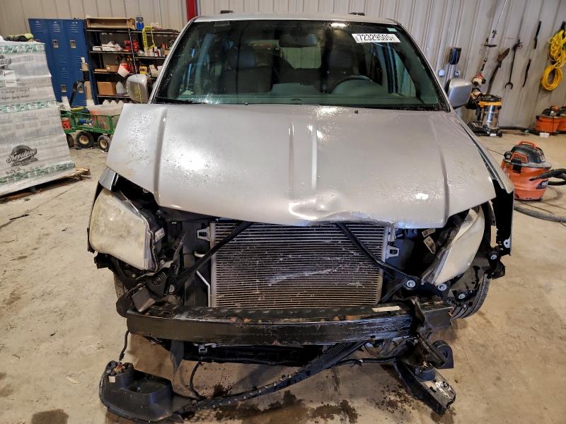 Фото 12 - DODGE CARAVAN