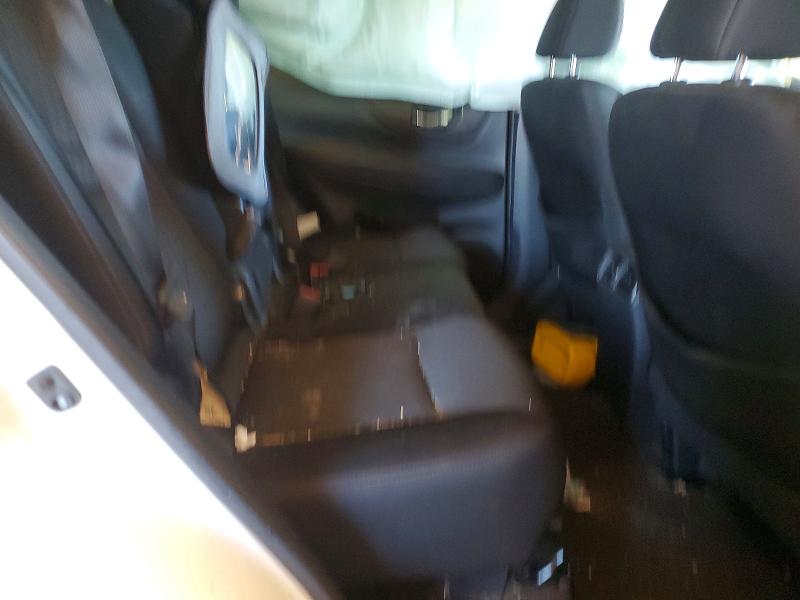 Фото 10 - NISSAN ROGUE