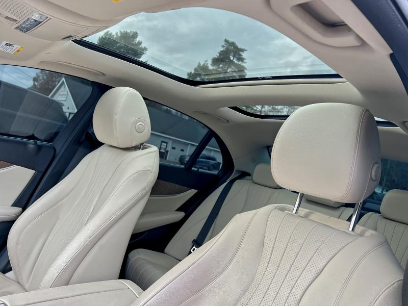 Фото 9 - MERCEDES-BENZ E-CLASS