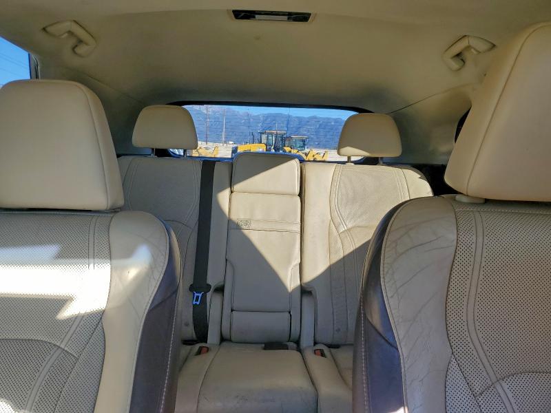 Фото 10 - LEXUS RX350