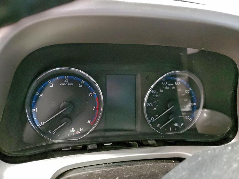 Фото 9 - TOYOTA RAV4