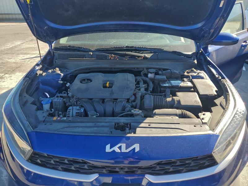 Фото 11 - KIA FORTE