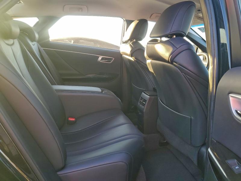 Фото 10 - TOYOTA MIRAI