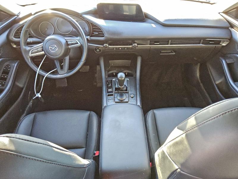 Фото 8 - MAZDA 3