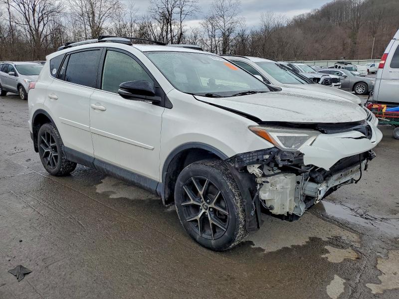 Фото 4 - TOYOTA RAV4