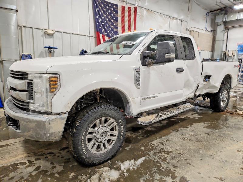 Фото 1 - FORD F350