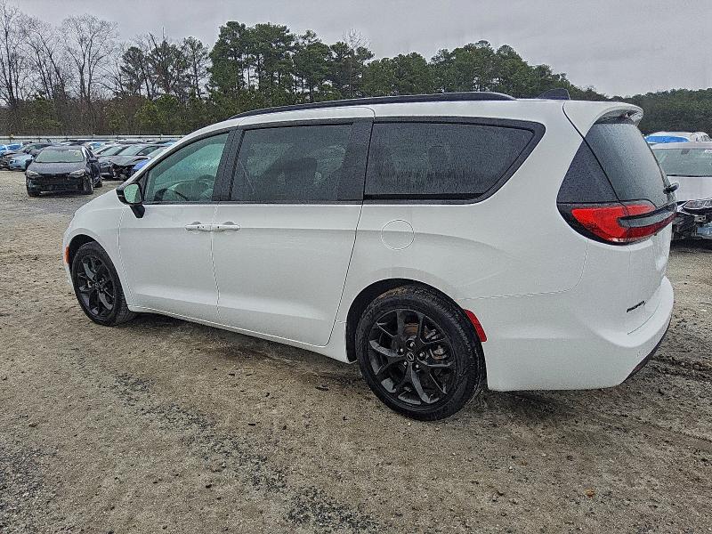 Фото 2 - CHRYSLER PACIFICA