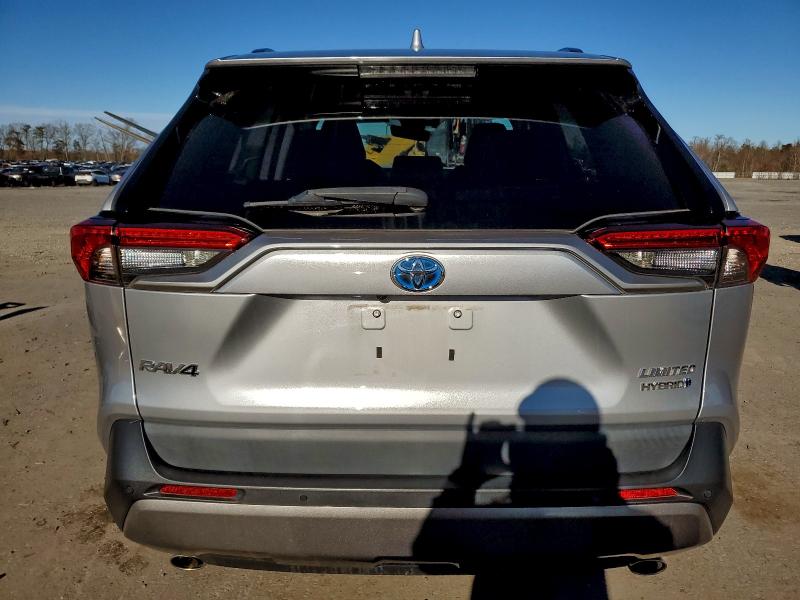 Фото 6 - TOYOTA RAV4