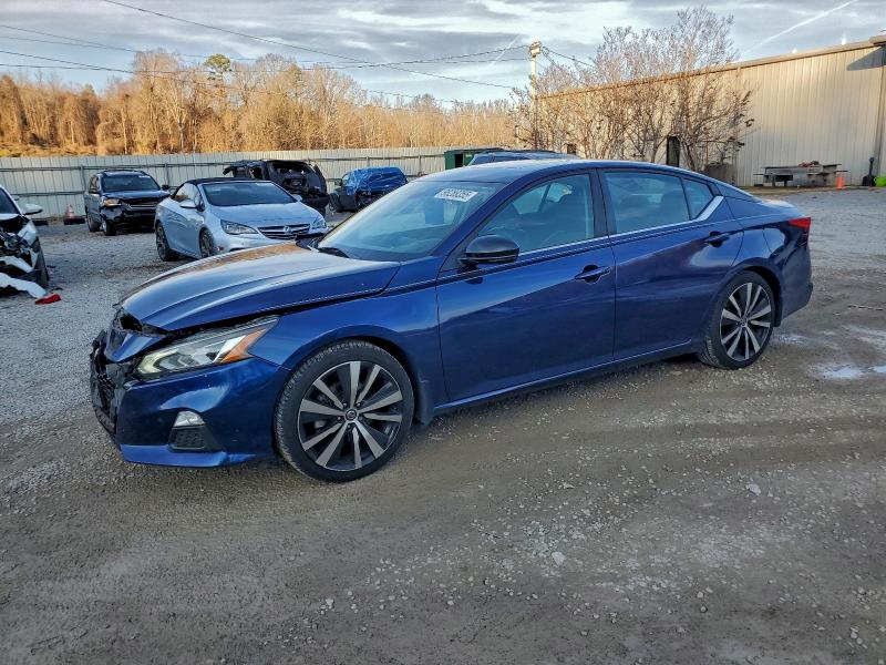 Фото 1 - NISSAN ALTIMA