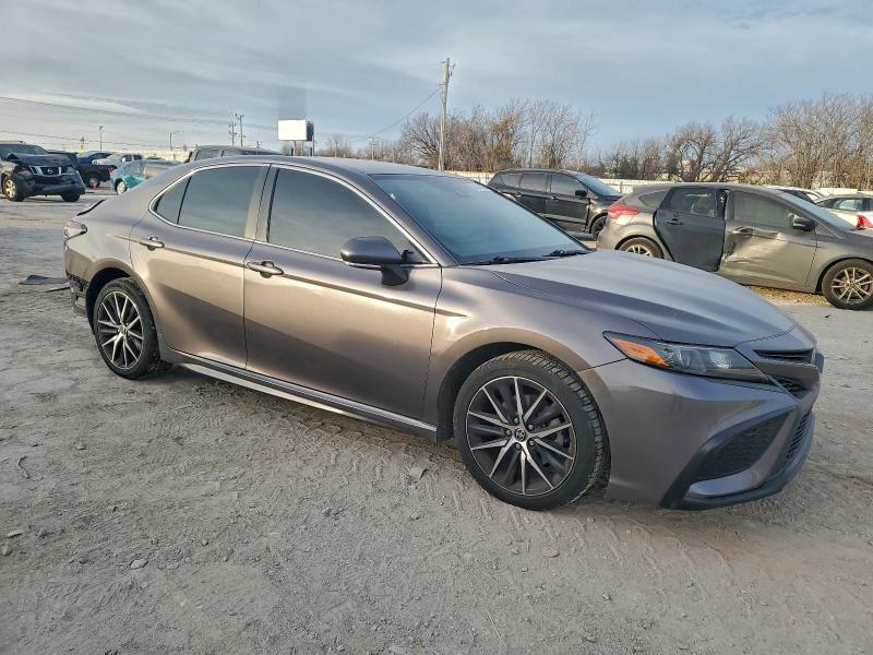 Фото 4 - TOYOTA CAMRY